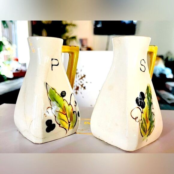 Ceramic Salt & Pepper Shakers with Iron Holder - Picture 3 of 9